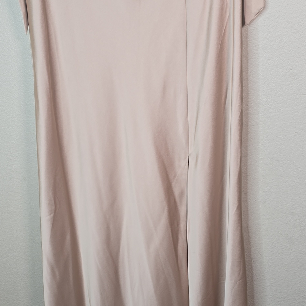 Birdie grey Elegant Square-Neck Satin Gown in Gold Color Size XXL NWT. - Picture 4 of 11